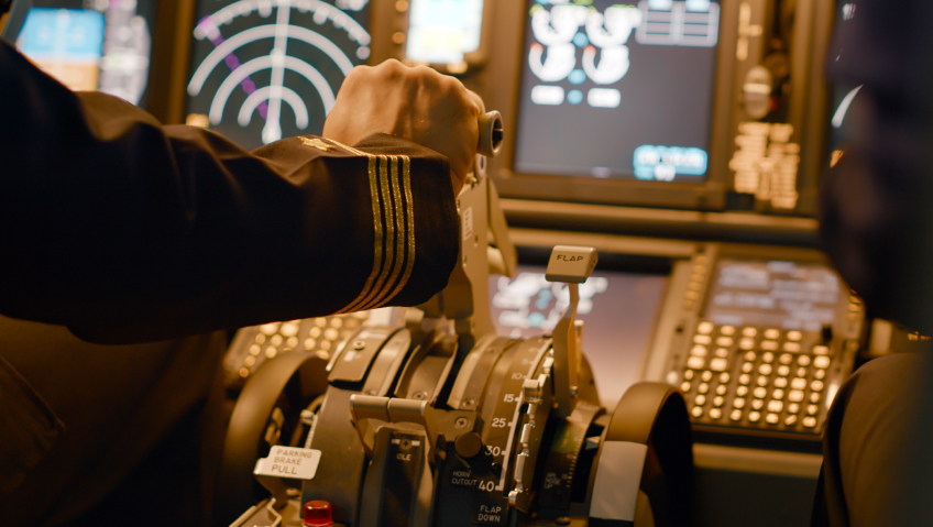 Air Canada strikes deal with pilots to avert strike