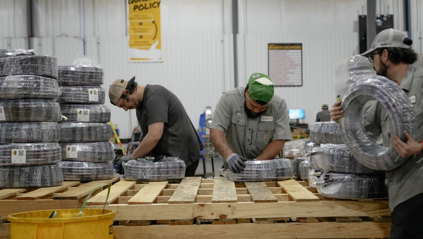 Making Waves in HydraulicsAustin Hose